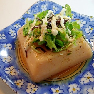麺つゆ/マヨ/削り粉で　豆苗と塩昆布の卵豆腐